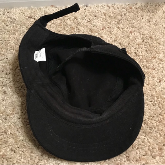 Simple black hat - Picture 2 of 2
